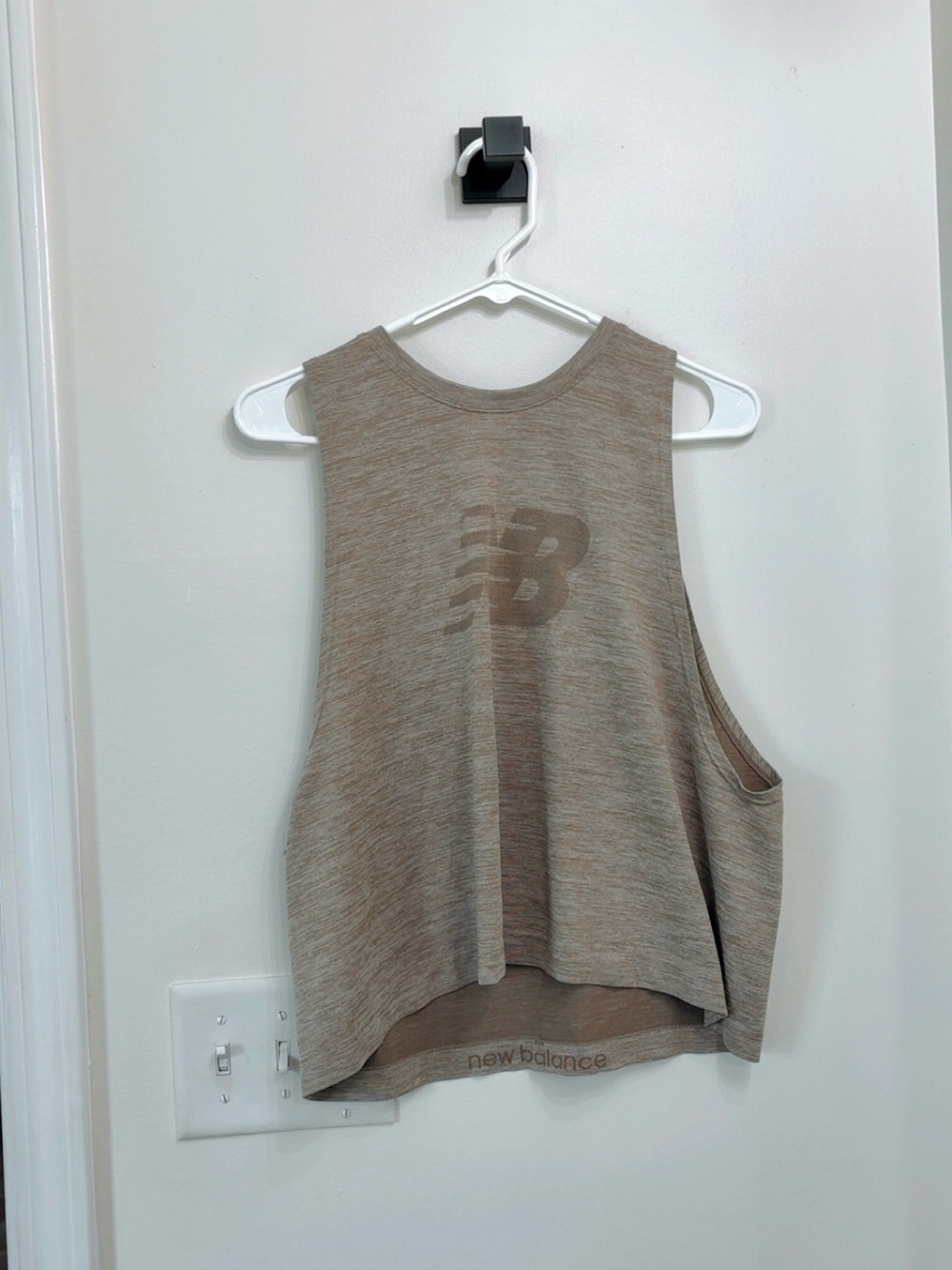 New Balance Women's Taupe muscle Tank - Heathered Taupe L